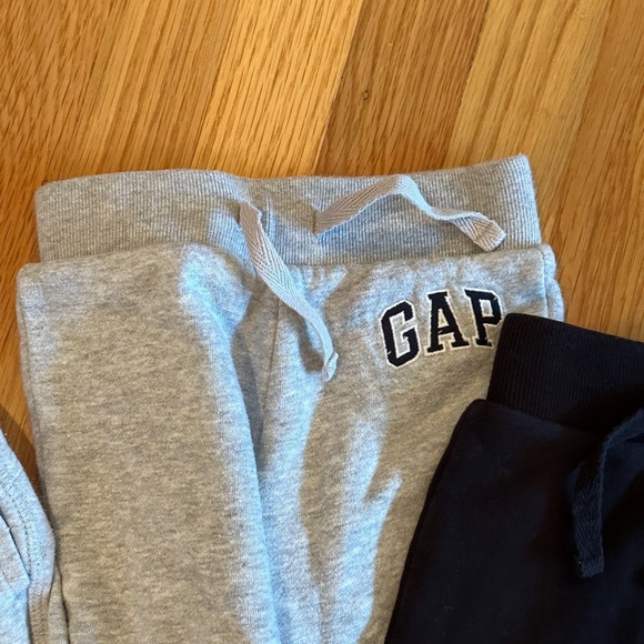 Baby gap joggers - Picture 3 of 4